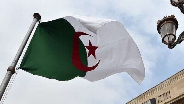 المحامون يقررون العودة للاحتجاج بالجزائر