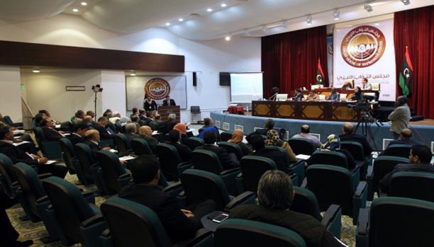 ليبيا: 50 نائباً مقاطعون لجلسات البرلمان يهددون بالتصعيد