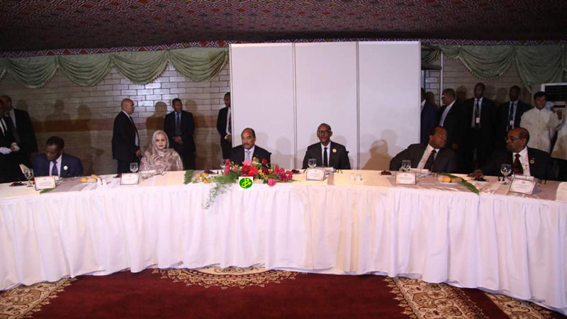 حفل عشاء تحت "الخيام" على شرف القادة الأفارقة في موريتانيا