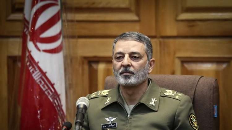 قائد الجيش الإيراني اللواء عبد الرحيم موسوي