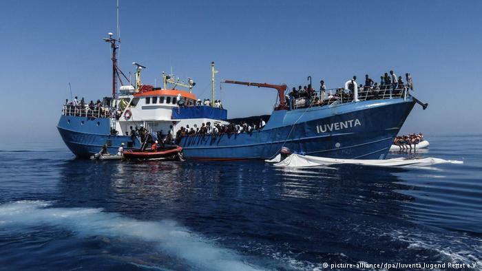 ليبيا تمنع سفن إنقاذ المهاجرين من الاقتراب من سواحلها