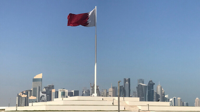 علم قطر في الدوحة