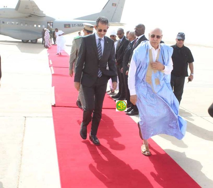 رئيس الجمهورية يعود إلى العاصمة نواكشوط قاما من بامكو
