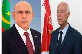 رئيس الجمهورية يهاتف الرئيس التونسي حول المستجدات