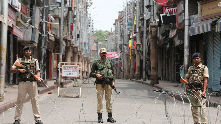 مرسوم رئاسي هندي يلغي "على الفور" الحكم الذاتي في كشمير