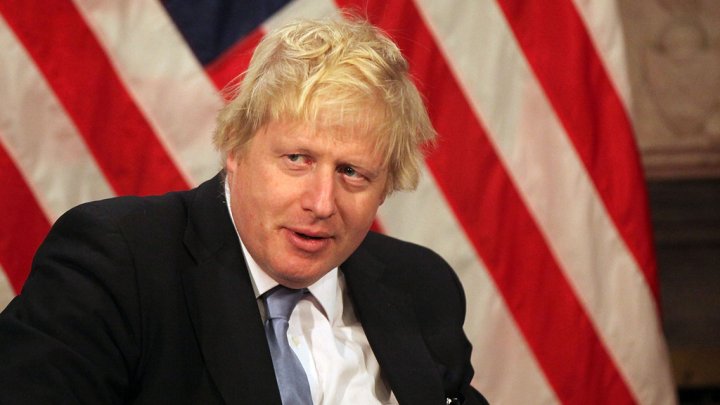 وزير الخارجية البريطاني يتخلى عن جنسيته الأمريكية