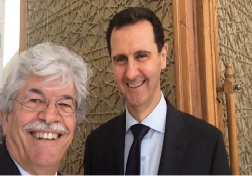برلماني إيطالي يتعرض لانتقادات واسعة لالتقاطه “سيلفي” مع الأسد