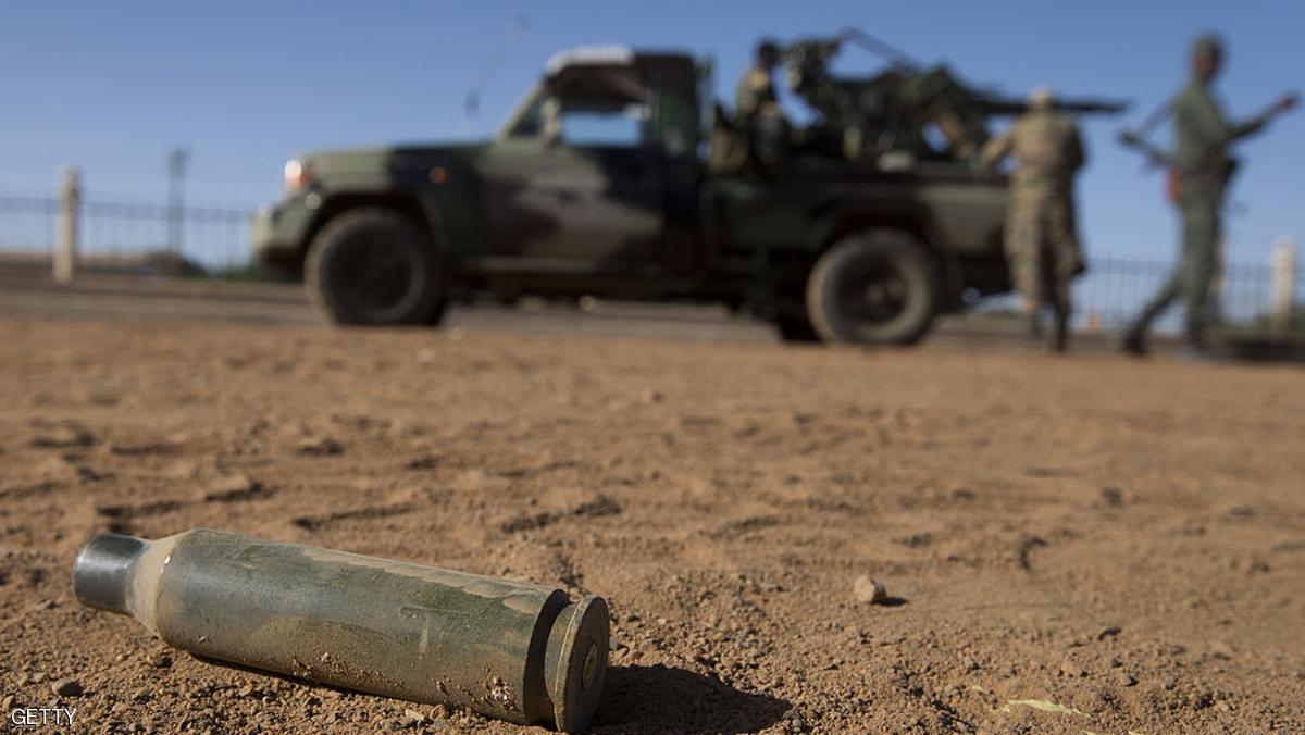 ارتفاع قتلى هجوم على معسكري للجيش في مالي إلى 33