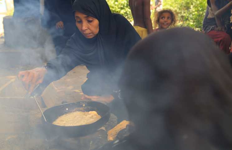 ملايين اليمنيين يأكلون وجبة واحدة كل يومين بفعل الحرب