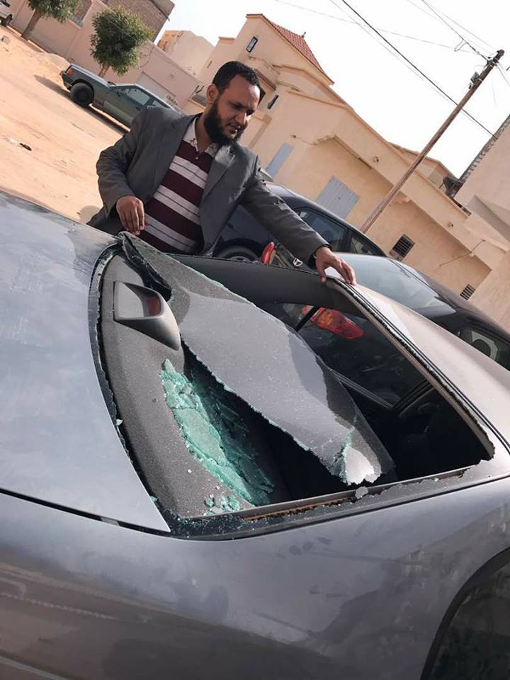 تكسير زجاج سيارة صحفي بالتلفزيون الرسمي في موريتانيا  (صورة)
