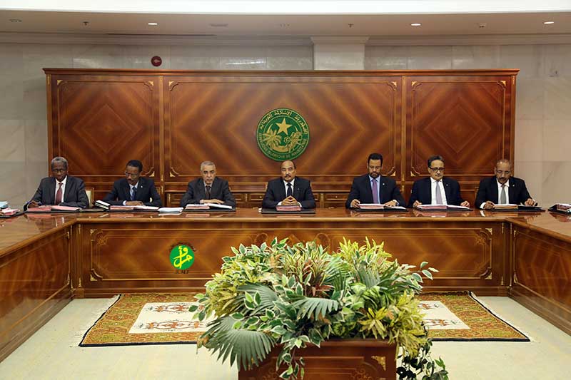 مجلس الوزراء يجتمع في القصر الرئاسي