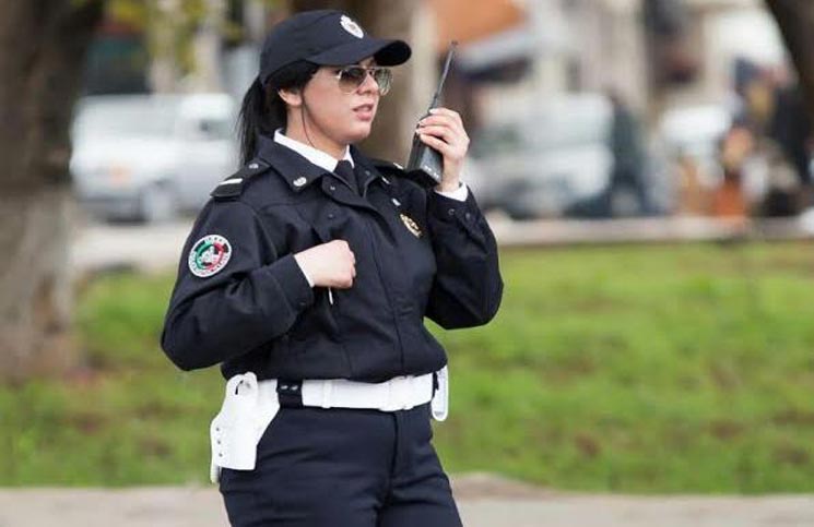 شرطية مغربيّة تُشعل مواقع التواصل
