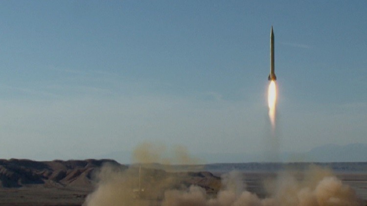 صورة أرشيفية لصاروخ باليستي أجرت السلطات الإيرانية إطلاقا اختباريا له