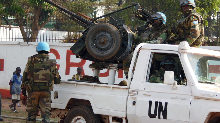 عناصر من قوات حفظ السلام الأممية في عاصمة جمهورية إفريقيا الوسطى بانغوئي