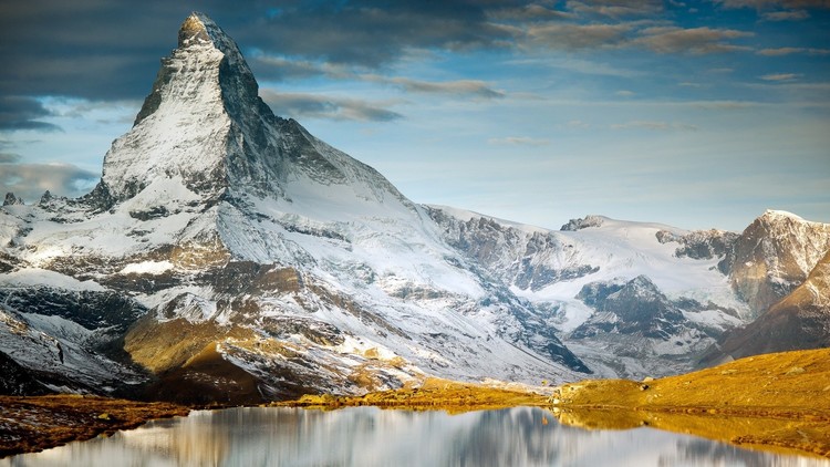 جبال في سويسرا