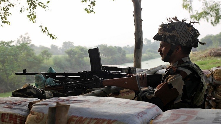 جنود هنود قرب الحدود مع باكستان