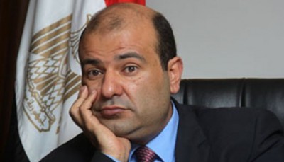 وزير التموين المصري يعلن استقالته على خلفية قضية فساد في توريد القمح