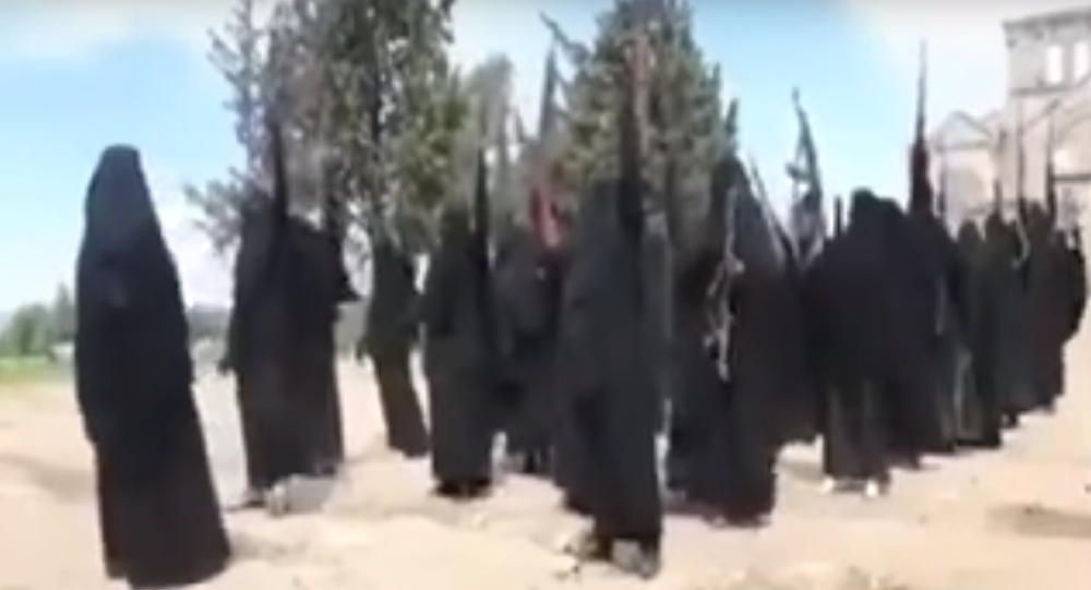 "نريد النكاح..نريد الثواب" شعار مظاهرة غاضبة لمجاهدات "داعش"