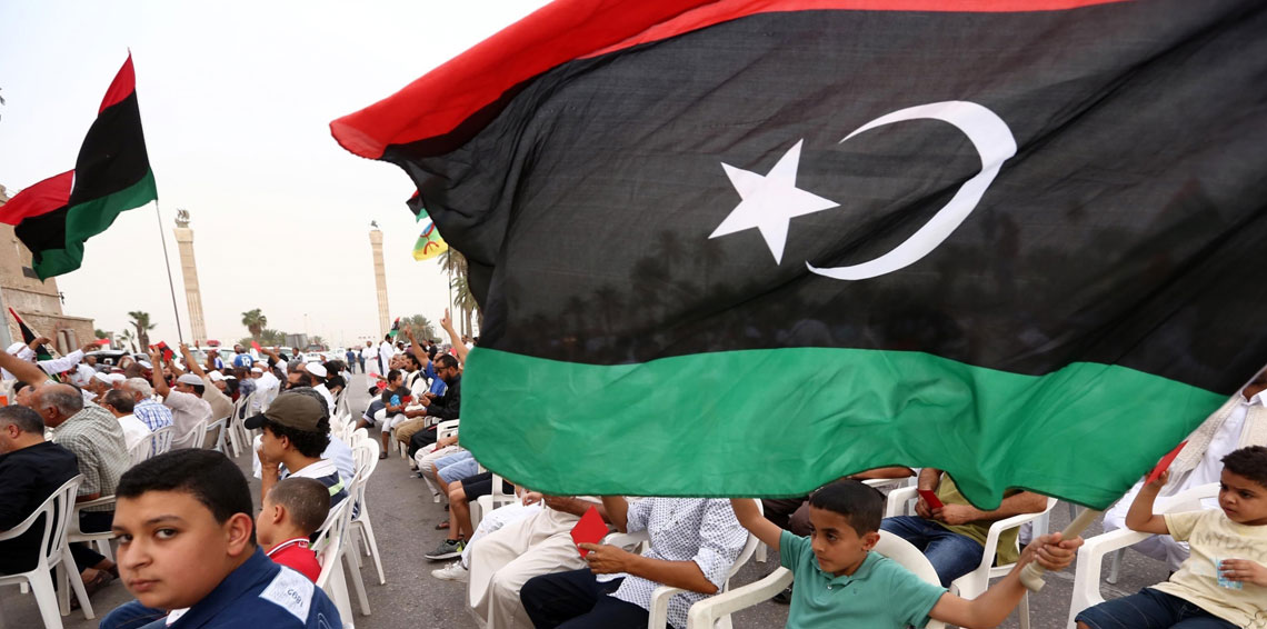 مالية “الوفاق” توقف 100 ألف فرد من مزدوجي الرواتب في ليبيا