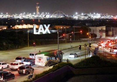 مطار لوس انجليس يعود للعمل بشكل طبيعي بعد انذار كاذب عن إطلاق نار