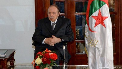 أول ظهور علني للرئيس الجزائري منذ عام