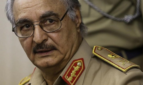 من هو خليفة حفتر "العدو اللدود" للإسلاميين في ليبيا؟