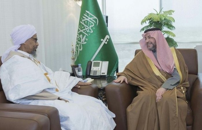 مفتي موريتانيا يمتدح دور المملكة في خدمة قضايا الإسلام