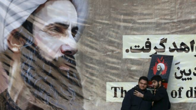 اقتحم محتجون سفارة السعودية في العاصمة الإيرانية وقنصليتها في مدينة مشهد احتجاجا على إعدام النمر.