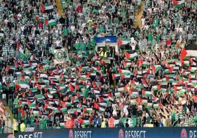 جمهور أسكتلندي الرياضي يرفع علم فلسطين ضد فريق “إسرائيلي”