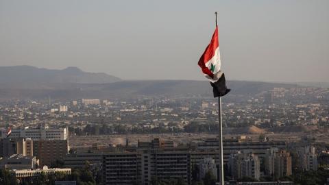 العلم السوري يرفرف في دمشق