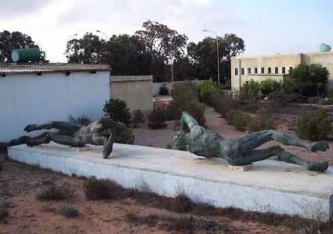 سرقة تمثالي الأخوين "فليني" الشهيرين في ليبيا!