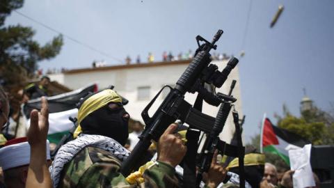 مقاتل فلسطيني في بلدة الرام بالضفة الغربية