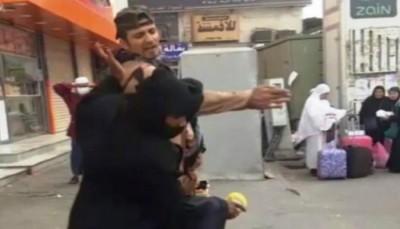 بالفيديو: رجل يصفع فتاة بمكة.. و”الفيصل” يأمر بتوقيفه