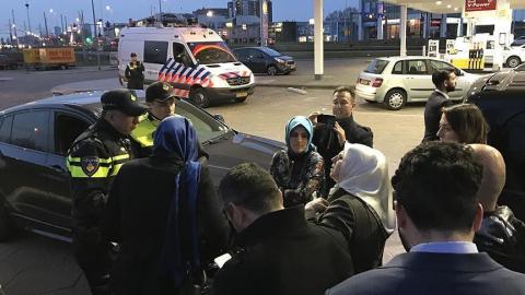 الشرطة الهولندية توقف فريقي "الأناضول" و"TRT" وتجبرهم على مغادرة البلاد