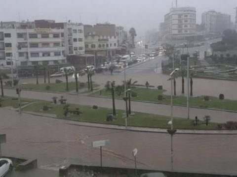المغرب تغرق في الأمطار وتعليق الدراسة قرب العاصمة