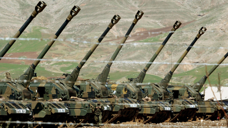صورة أرشيفية لوحدات المدفعية التركية على الحدود مع العراق