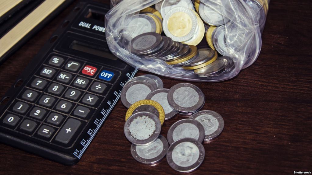 الجزائر.. طبع المزيد من الدنانير لمواجهة الأزمة الاقتصادية