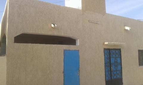 صورة المسجد بعد نزع اللوحة وفقا لنفس المصدر