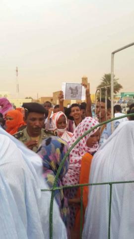 اعتقال شاب في "كرو" بعد رفعه لافتة ترفض التعديل الدستوري