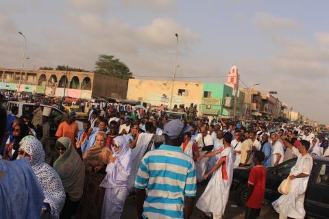 المعارضة تنظم مسيرتين في الميناء و تفرغ زينه