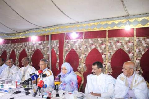 منت عبد المالك تشيد بدور الصحافة في تنوير الرأي العام