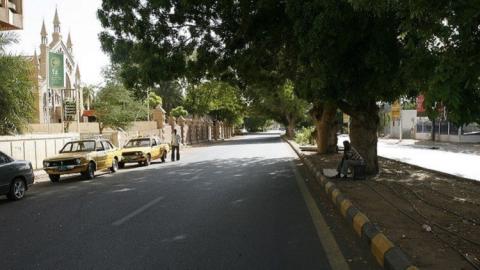 إضراب في الخرطوم احتجاجا على زيادة أسعار المحروقات
