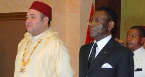 ملك المغرب يشعر بالوحدة ويتجه للجلوس بجانب رئيس الصحراء