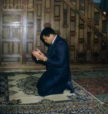 كلمات مفتاحية : محمد كلاي